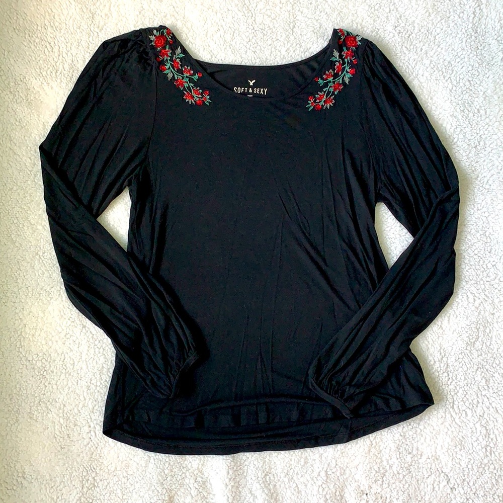 American Eagle Soft and Sexy embroidered Tee